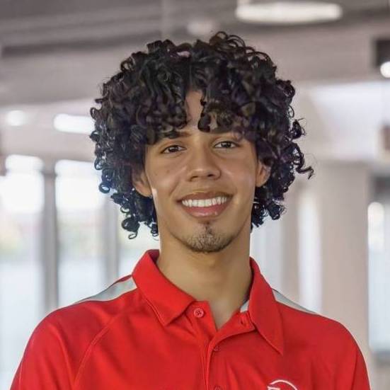 Headshot of Luis Figueroa Hernandez